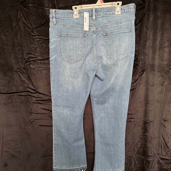 J Crew , Billie Demi, Boot Crop jeans , size 32 - Picture 4 of 5
